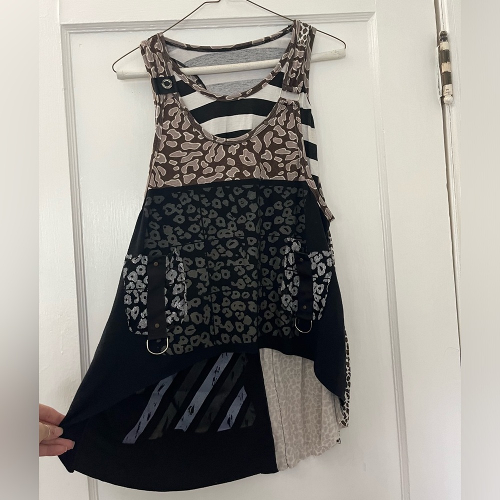 Seven Waves (2) M Two Piece Funky Layering Tanks